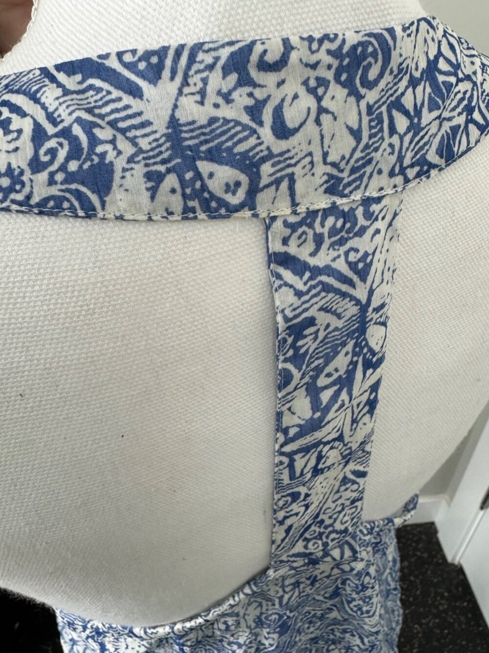 Lucky Brand Blue White Womens Sleeveless Printed Top M Halter Travel Casual - Picture 9 of 15